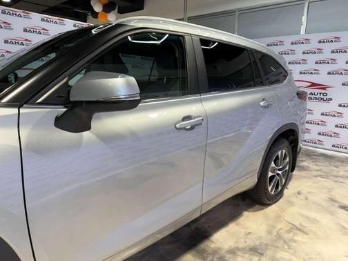 2024 Toyota Highlander Hybrid XLE