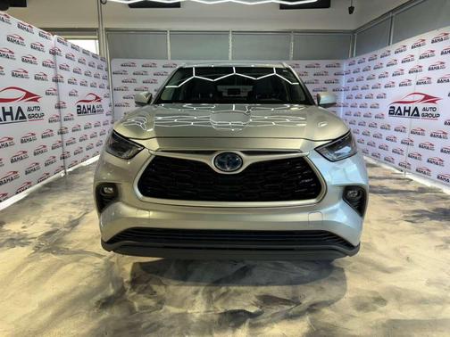 2024 Toyota Highlander Hybrid XLE