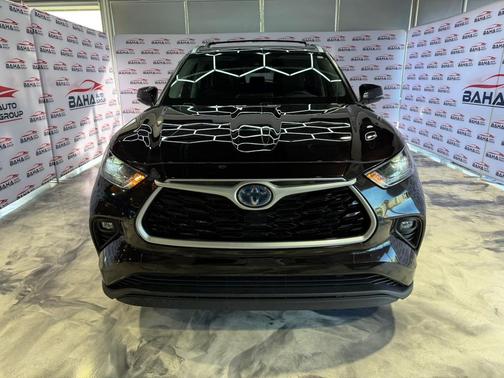 2021 Toyota Highlander Hybrid XLE