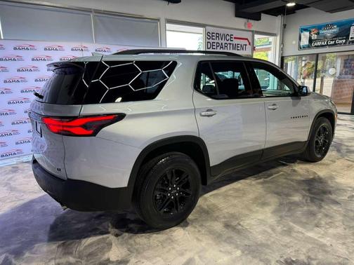 2022 Chevrolet Traverse LT Cloth