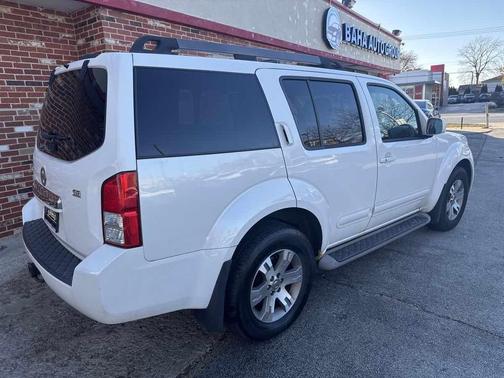 2009 Nissan Pathfinder SE