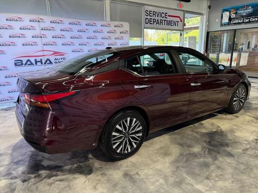 2025 Nissan Altima SV FWD