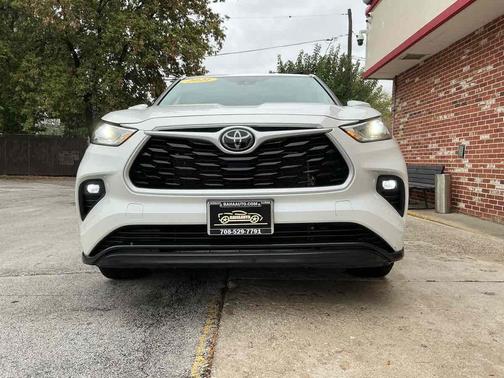 2021 Toyota Highlander LE