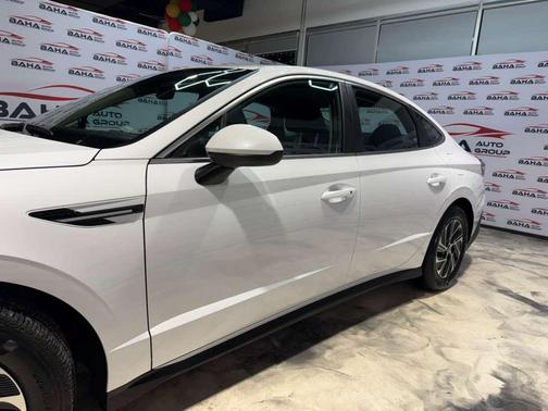 2026 Hyundai SONATA Hybrid Base