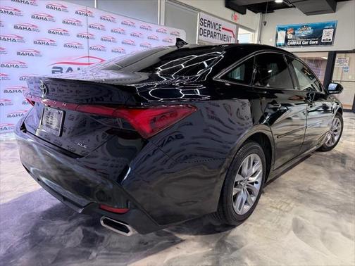 2022 Toyota Avalon XLE