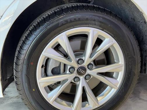 2023 Audi Q3 Premium 45 TFSI S line quattro Tiptronic