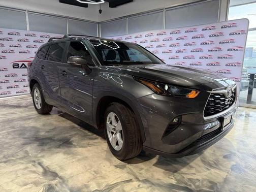 2024 Toyota Highlander LE
