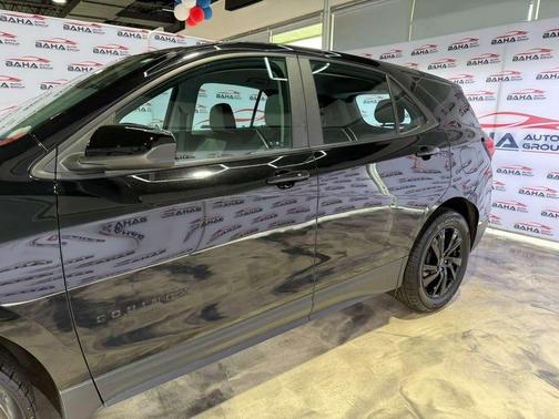Mosaic Black Metallic 2024 Chevrolet Equinox LS