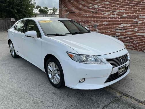 2015 Lexus ES 300h Base