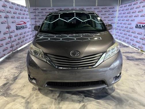 2013 Toyota Sienna XLE