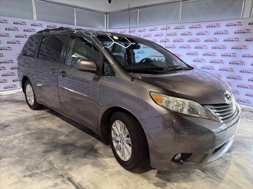 2013 Toyota Sienna XLE