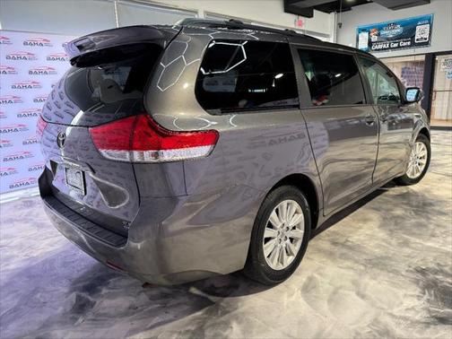 2013 Toyota Sienna XLE