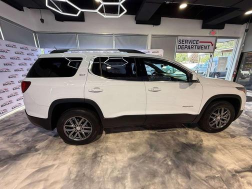 2017 GMC Acadia SLT-1
