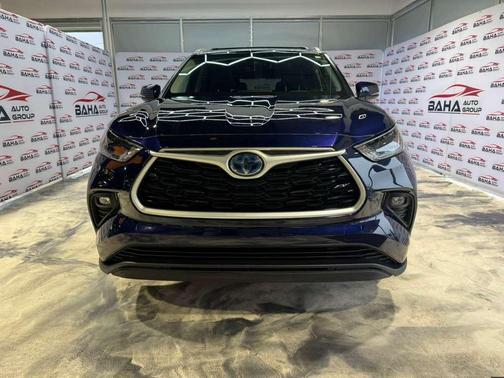 2022 Toyota Highlander Hybrid XLE