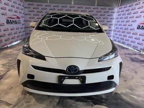 2022 Toyota Prius LE