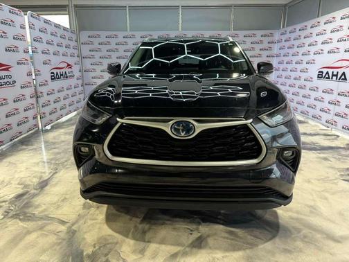 2023 Toyota Highlander Hybrid XLE