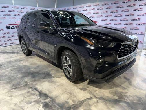 2023 Toyota Highlander Hybrid XLE