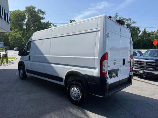 Bright White Clearcoat 2026 RAM ProMaster 2500 Tradesman