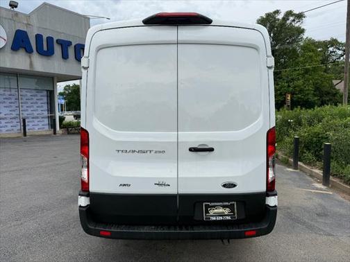 2022 Ford Transit-250 Base