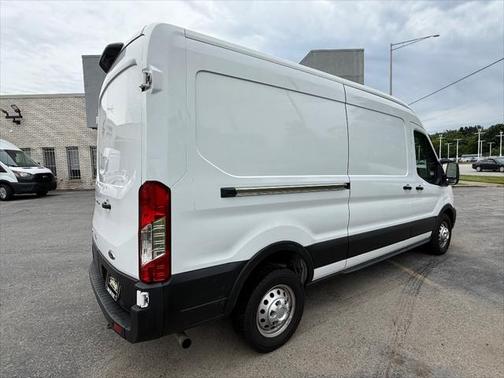 2022 Ford Transit-250 Base