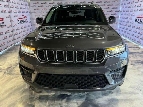 2022 Jeep Grand Cherokee Laredo