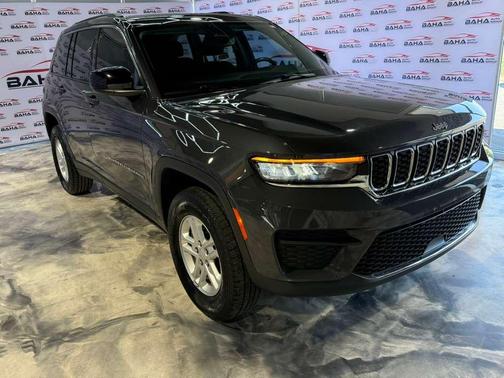 2022 Jeep Grand Cherokee Laredo