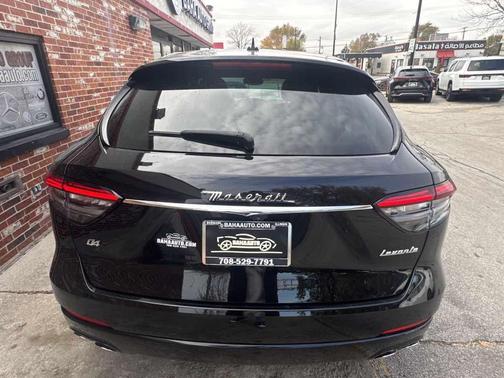 2021 Maserati Levante Base