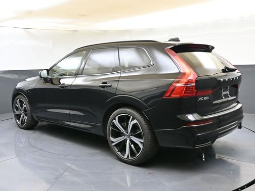 2025 Volvo XC60 Plug-In Hybrid T8 Ultra