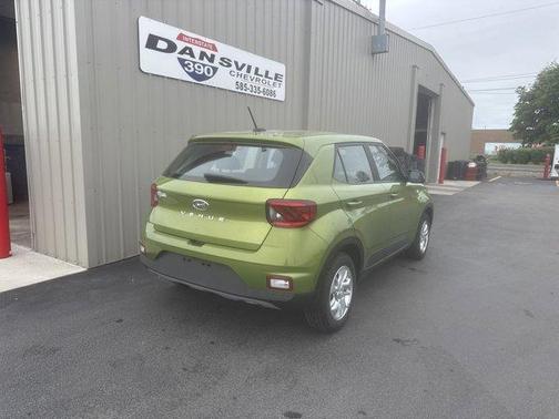 Apple Green 2023 Hyundai VENUE SE