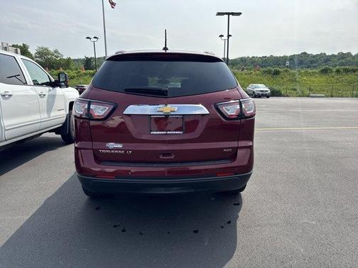 2017 Chevrolet Traverse LT