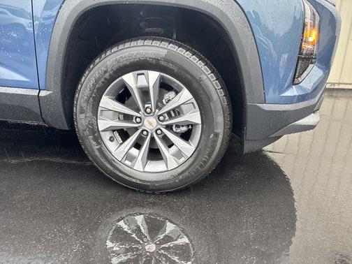 Lakeshore Blue Metallic 2027 Chevrolet Equinox LT