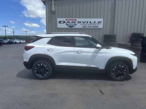 Summit White 2022 Chevrolet Trailblazer LT