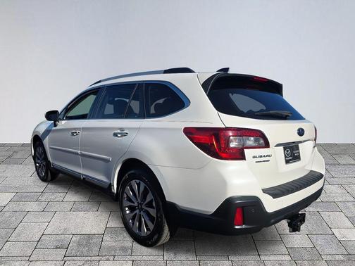 2018 Subaru Outback 2.5i Touring