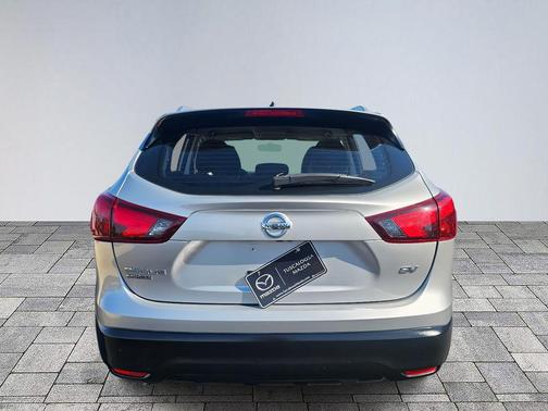 2017 Nissan Rogue Sport SV