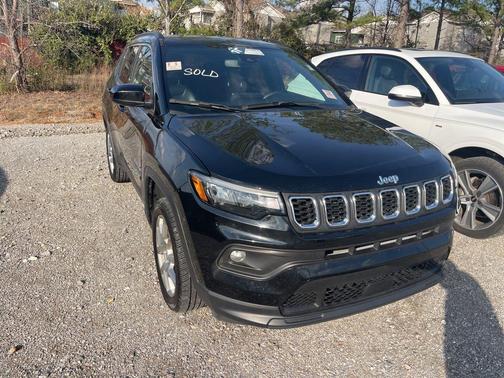 2024 Jeep Compass Latitude Lux