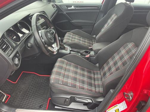 2017 Volkswagen Golf GTI 2.0T S 4-Door
