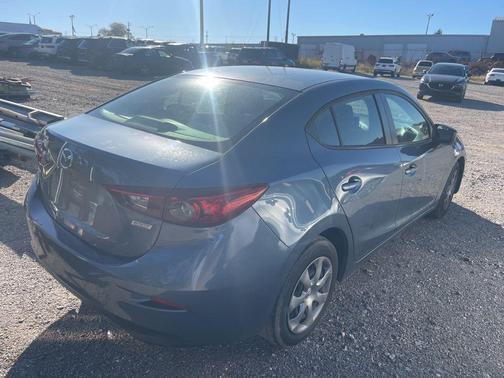 2015 Mazda Mazda3 i Sport