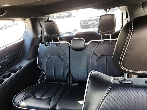 Bright White Clearcoat 2021 Chrysler Pacifica Hybrid Limited