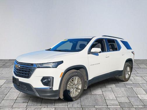 2022 Chevrolet Traverse LT Cloth