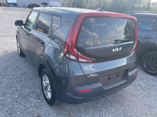 2022 Kia Soul LX