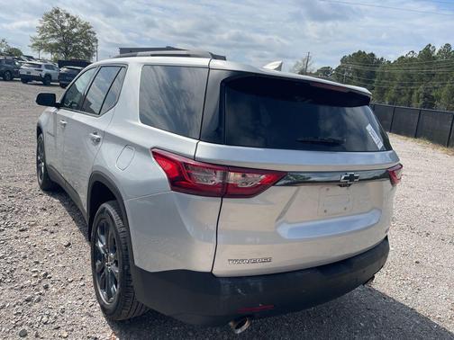 Silver Ice Metallic 2019 Chevrolet Traverse RS