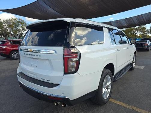 2023 Chevrolet Suburban Premier