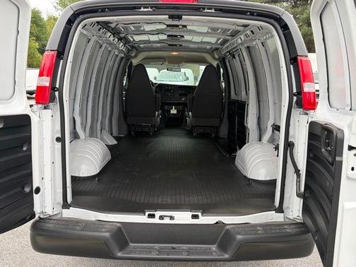 Summit White 2026 GMC Savana 2500 Work Van
