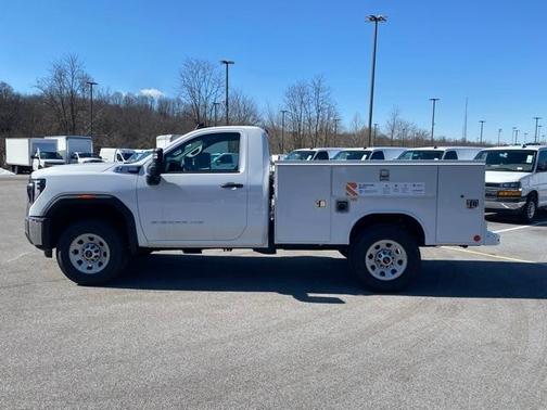 2025 GMC Sierra 3500 Pro