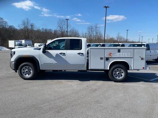 2025 GMC Sierra 3500 Pro