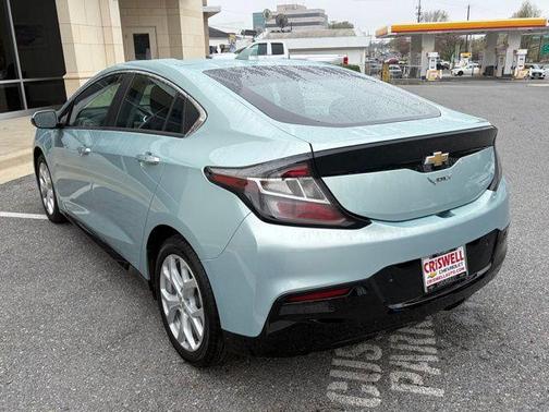 Green Mist Metallic 2018 Chevrolet Volt Premier