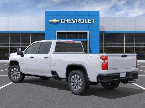 Summit White 2026 Chevrolet Silverado 2500 Custom