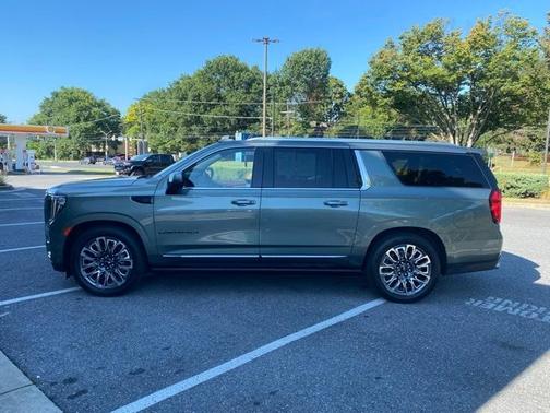 2023 GMC Yukon XL Denali Ultimate