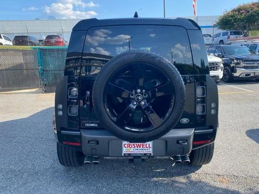 2023 Land Rover Defender 