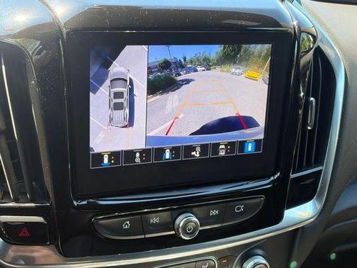 Pearl 2023 Chevrolet Traverse RS